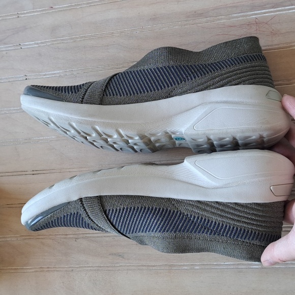 Women's Bzees Outburst Slip On OLIVE Navy Metalic Comfort Walking Sneakers - Picture 8 of 10